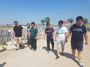 董事長薛躍虎對我公司正在施工項(xiàng)目進(jìn)行實(shí)地考察